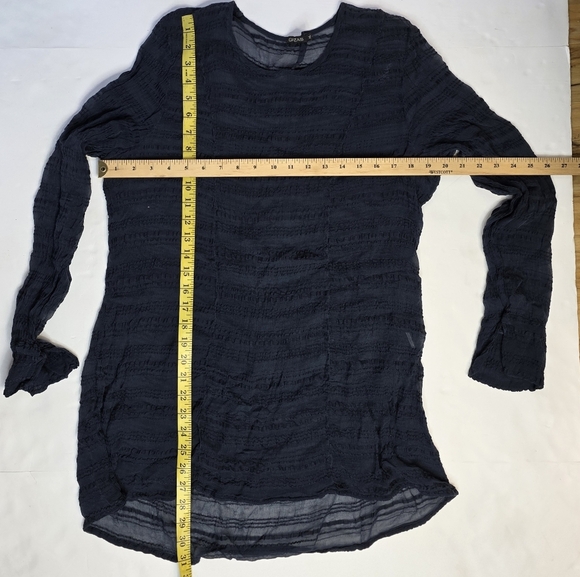 Grizas sheer long sleeve blue top XL
Soft fine fabric with some stretch - Picture 6 of 13